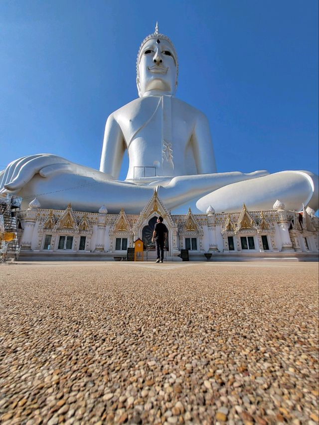 วัดรอยพระพุทธบาทภูมโนรมย์ มุกดาหาร