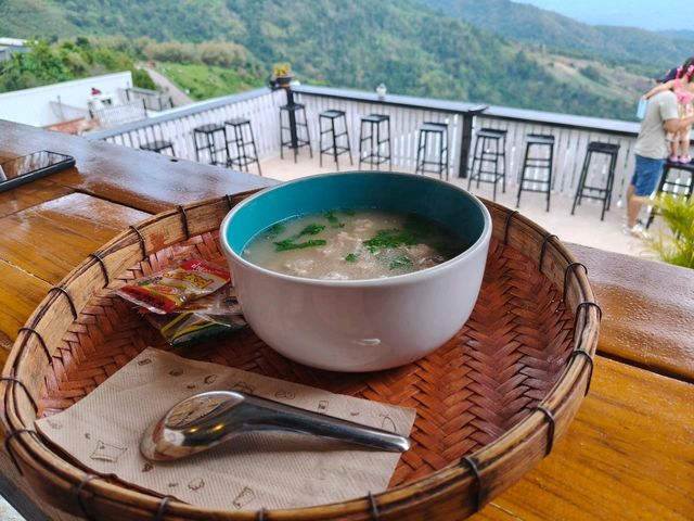 กินข้าว ชมวิวหลักล้าน @อาหยง ภูทับเบิก