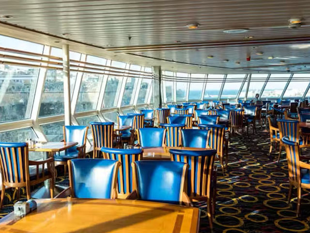 Rhapsody of the Seas 🎶: A Solo Traveller’s Harmonious Escape!