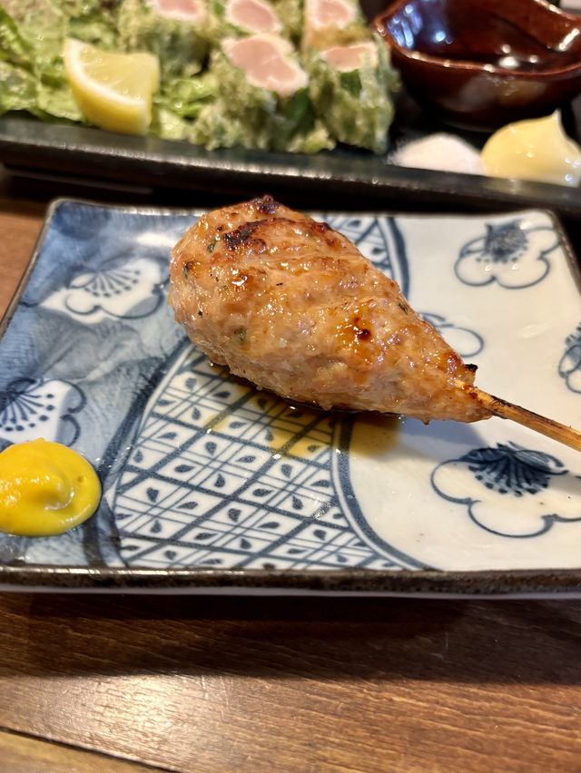 【大阪・上新庄】炭火で香ばしく焼き上げた厳選鶏の焼き鳥「炭火焼きとり 昭和屋」