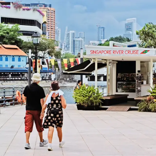 “Reflections of Time: The Soul of Singapore River”