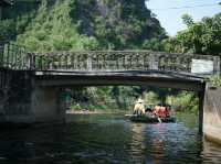 ล่องเรือที่พายด้วยเท้ากับธรรมชาติสวยงาม