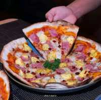 ร้านอาหารสุดคราสสิค ฟีลเรโทรย้อนยุค Grill 'n Brew