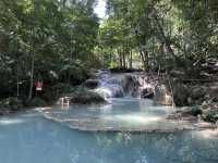 【Erawan Falls｜エラワンの滝】  “7段の滝を歩く旅。”エメラルドグリーンの楽園で、時間を忘れる。