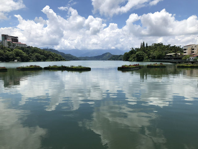 日月潭向山遊客中心｜建築與自然交融的湖畔秘境 