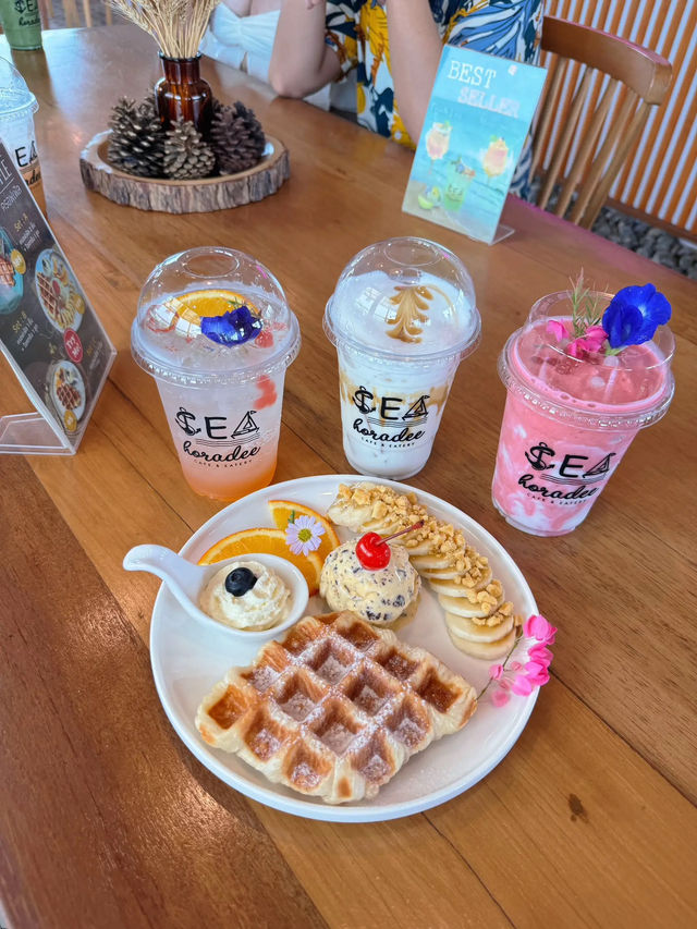 คาเฟ่เรือใบสีแดง ติดทะเล @Sea Horadee ⛵️🏝️