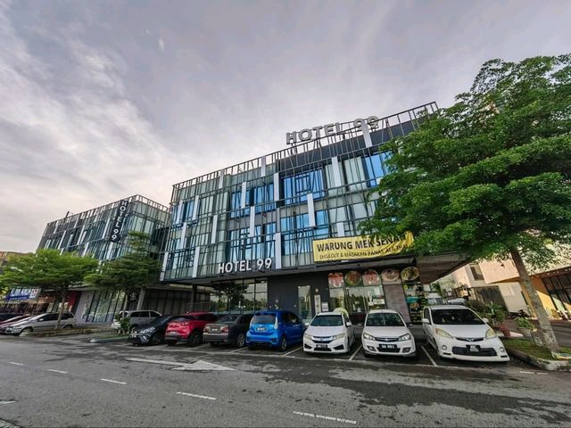 "Hotel 99 Sepang: Smart Comfort on a Budget Near KLIA"