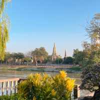 คาเฟ่เรือนไทยริมน้ำอยุธยา