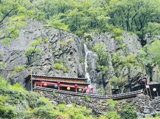 The Beauty of  Cheontaesa