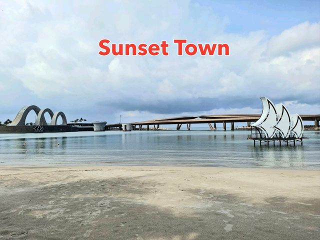 เมืองน่ารักริมทะเล Sunset Town🌞
