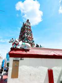 Gateway to Singapore: Day 1 – Discovering the Charm of Sri Mariamman Temple in Chinatown 