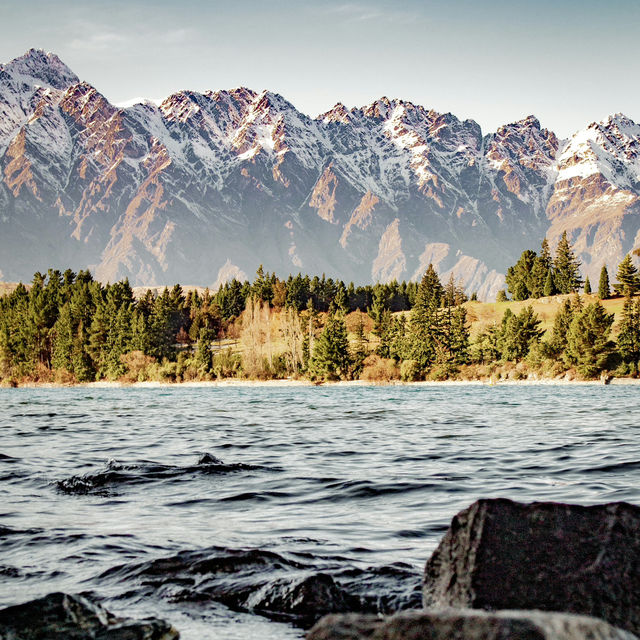 Spring in Queenstown: Lakes, Peaks & Adventure