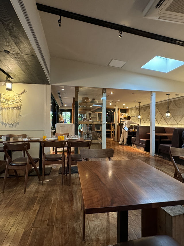 Garden House Cafe Kamakura: A Breakfast Oasis Where Nature Meets Nourishment