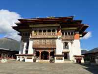Phobjikha Valley – Blue Skies & Quiet Beauty 