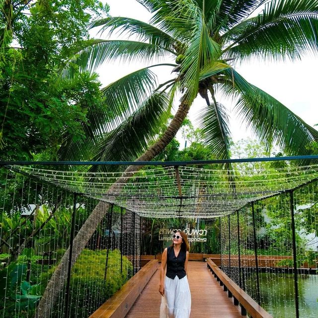 ที่พักติดริมคลอง บรรยากาศส่วนตัว อัมพวา