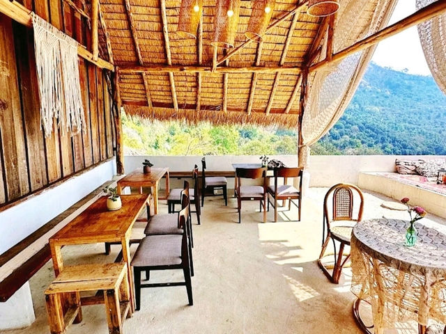 ที่พัก U Garden มินิมอลโอบล้อมด้วยภูเขาและธรรมชาติ