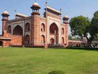 Magnificient World Wonder - Tajmahal