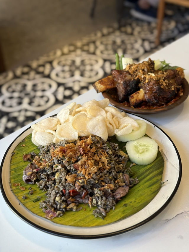 I visited this eatery 3 days in a row
