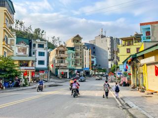 Citywalk in Bai Chay Area