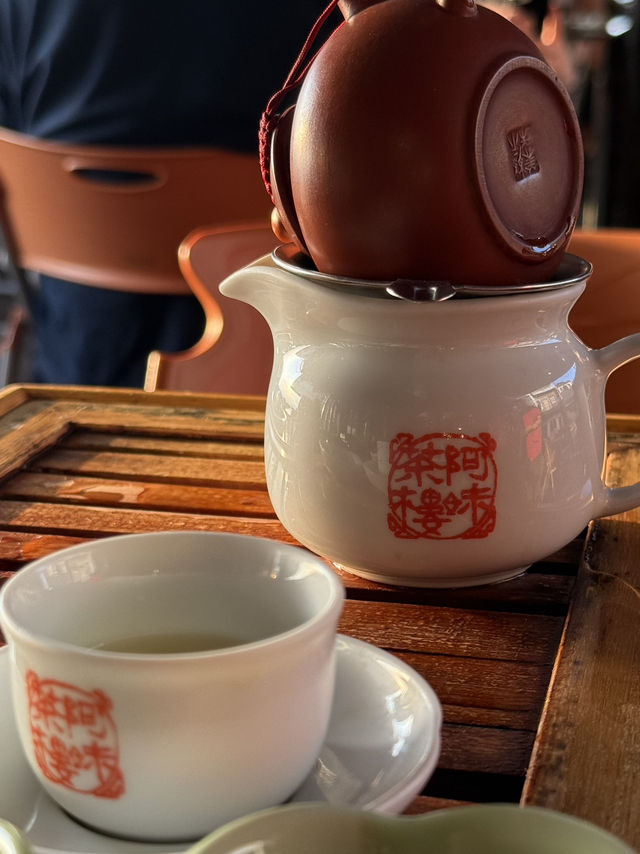 千と千尋で有名になったお茶屋さん