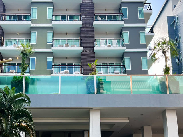 ป่าตอง ที่พักป่าตอง ใกล้ทะเล  Andakira Hotel