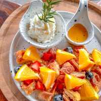 คาเฟ่ลับๆ เนินเขาขาด Tarzan Seaside cafe