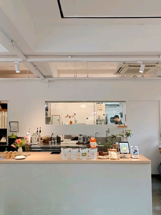 新開業不久的Cafe Rapport