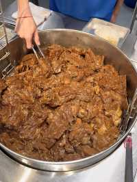 This Dongbei Braised Meat Stall at NEX Serves 400g Pork Sets from $6.90