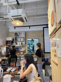 【香港】 登龍街無名韓國麵店：雞髀肉刀削麵真係好好食！