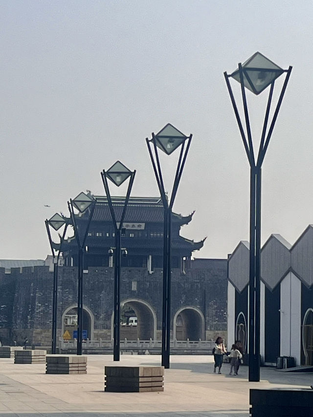 Tô Châu - sắc màu trắng, xám