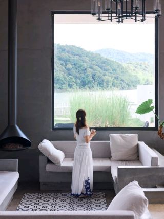 Vacation by the Window | A Secluded Retreat in the Mountains of Heyuan