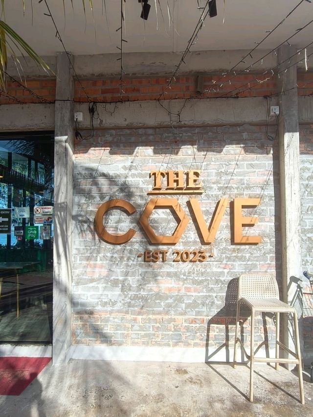 Coffee, Cakes & Calm Waves at The Cove