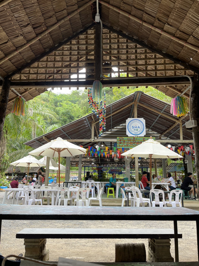 ตลาดนัดลองแล พังงา