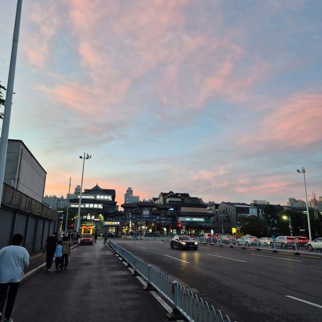 🚶‍♀️🚶‍♂️A slow stroll through Tianjin !