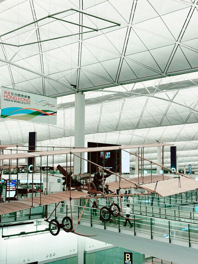 香港國際機場｜迪士尼米奇打卡位｜奇妙旅程的起點  