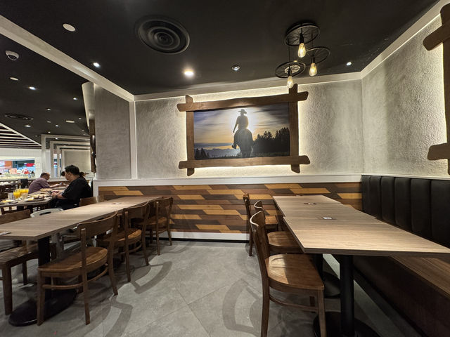 🥩 Busy Night at ANDES by Astons (IMM) – Good Food, But Some Tech & Timing Hiccups