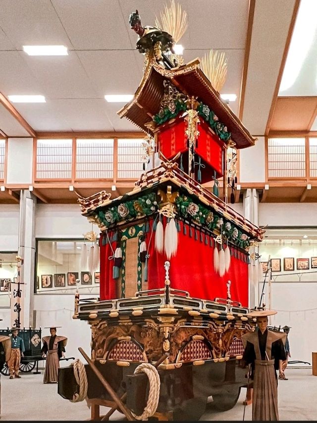 TAKAYAMA MATSURI YARAI KAIKAN.