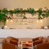 The Beach กลางกรุง ร้านอาหารและคาเฟ่สไตล์บีชคลับ