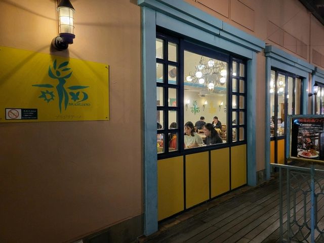 有得吃有得玩有的逛，還能觀賞超美神戶港夜景的購物中心/神戶馬賽克廣場