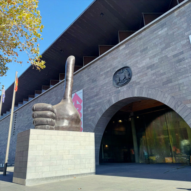 🎨 Art Lovers, Don’t Miss NGV Melbourne!
