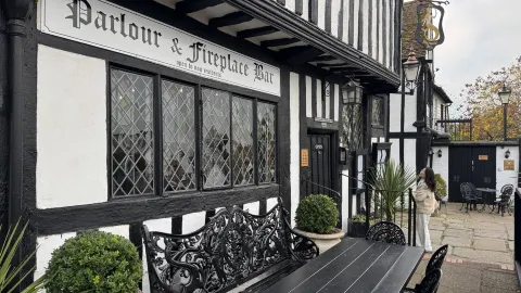 Mermaid Inn of Rye, một quán trọ ma có lịch sử 600 năm — traveler post in Rye