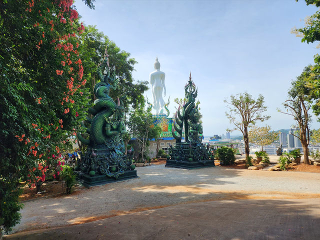 สำนักสงฆ์เขาพระครู ศรีราชา