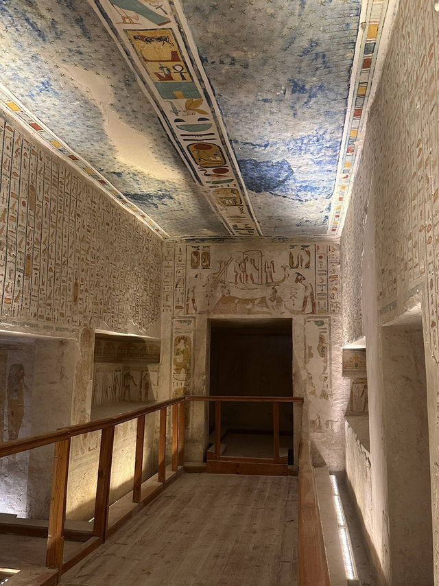Valley Of The Kings: $20 Graveside Rave