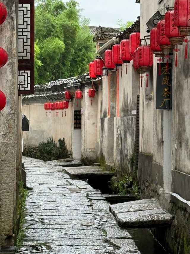 Ancient Echoes, Modern Wonder: The Enchanted Village of Hongcun