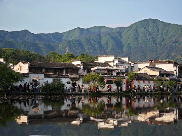 Hongcun: Where History Sleeps in Stone