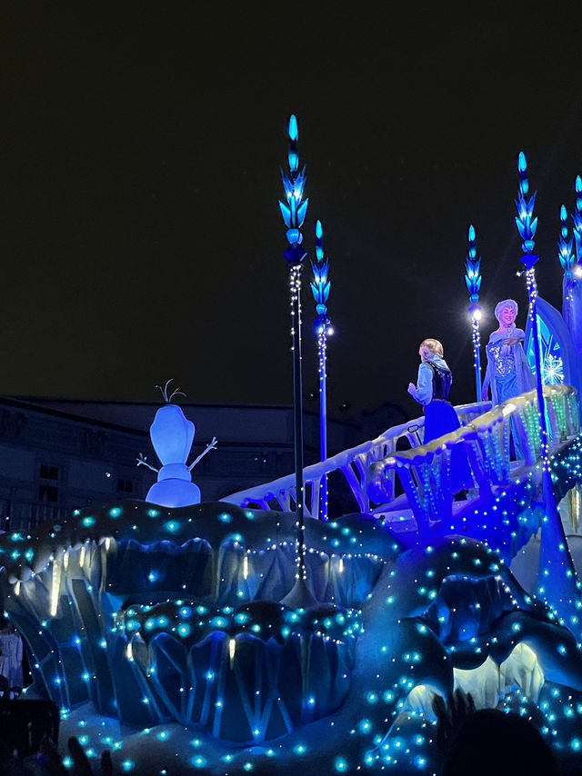 🌟 Tokyo Disneyland at Night: Magic on Parade ✨