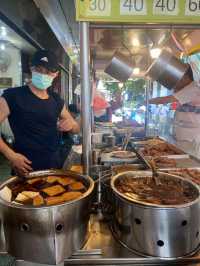 【台北ローカル飯の真骨頂】香滿園魯肉飯で白米が秒速で消えた話