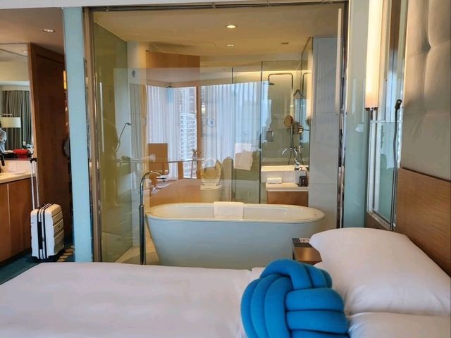 Solid Stay Near the Yu Garden and More Solid Stay Near the Yu Garden and More