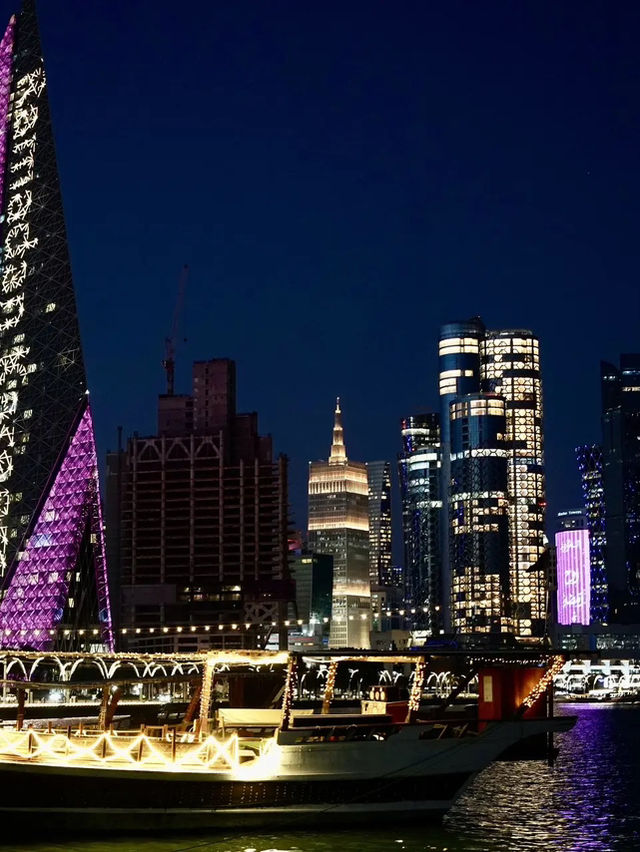 【多哈夜景｜光與海交織的城市詩】