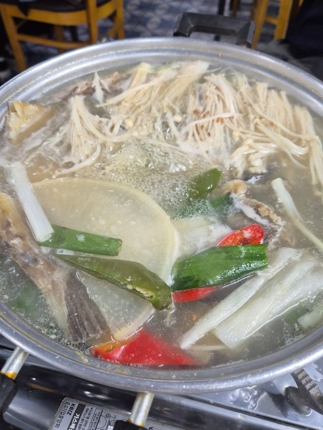 목포의 진짜 맛집, 만선식당밴댕이회와 우럭간국의 매력